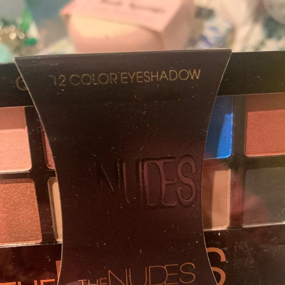 The Nudes Eyeshadow Palette - Mixed Nude & Bright Shades 12 shades